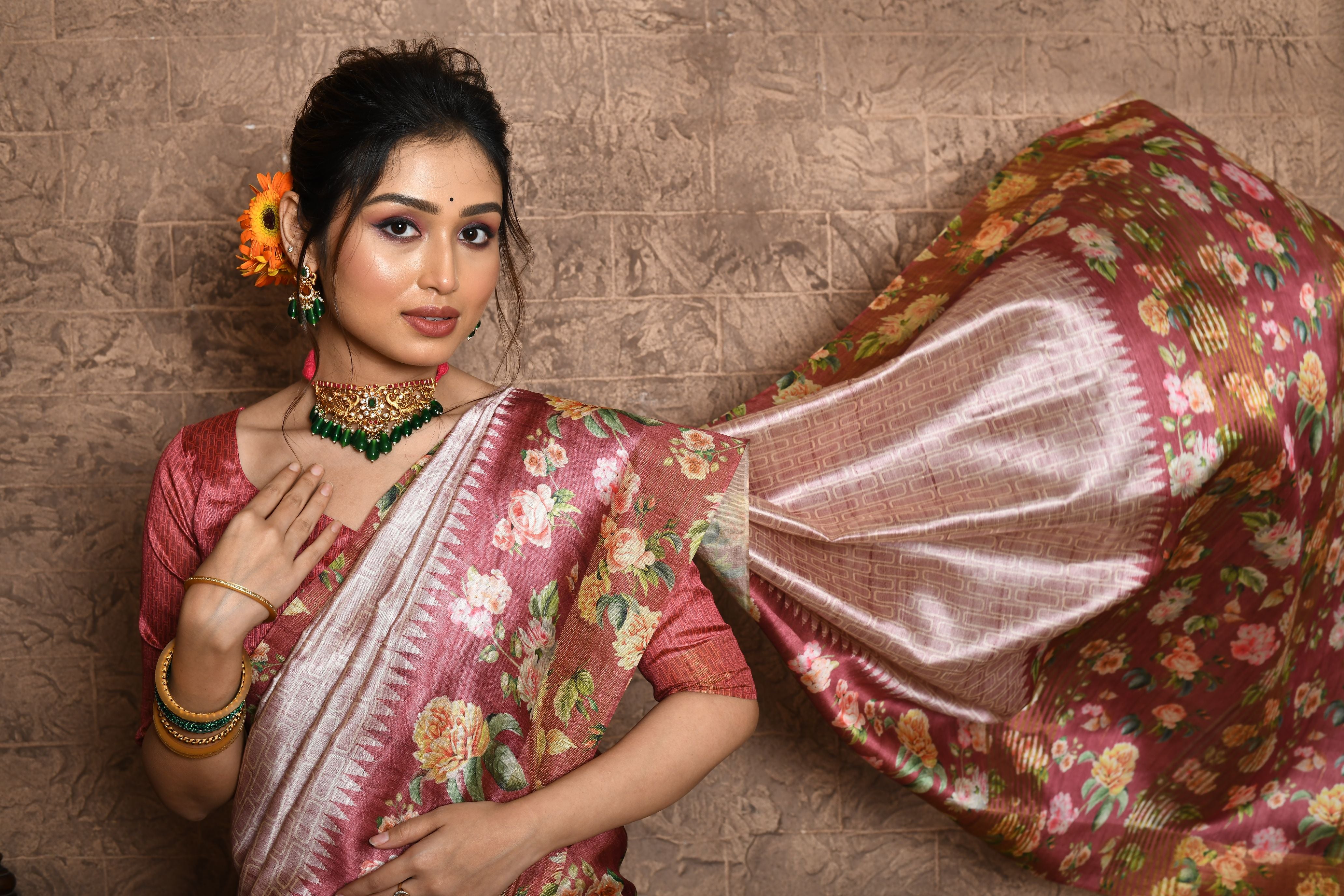 Heeni- soft tussar silk saree with all over beautiful print and control floral print on pallu