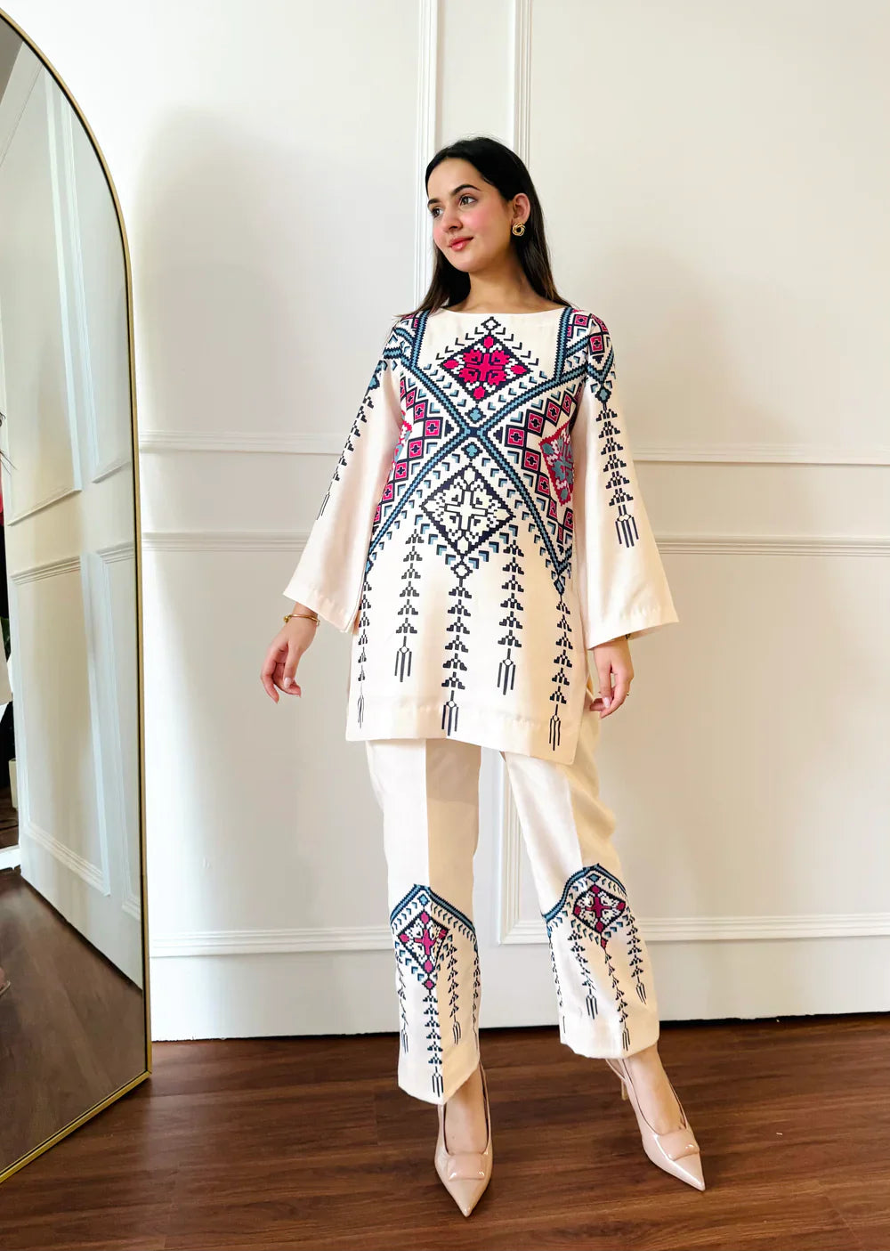 Kashni- Cream Printed Kurta Pant Co-Ord Set with Geometric Ethnic Motifs