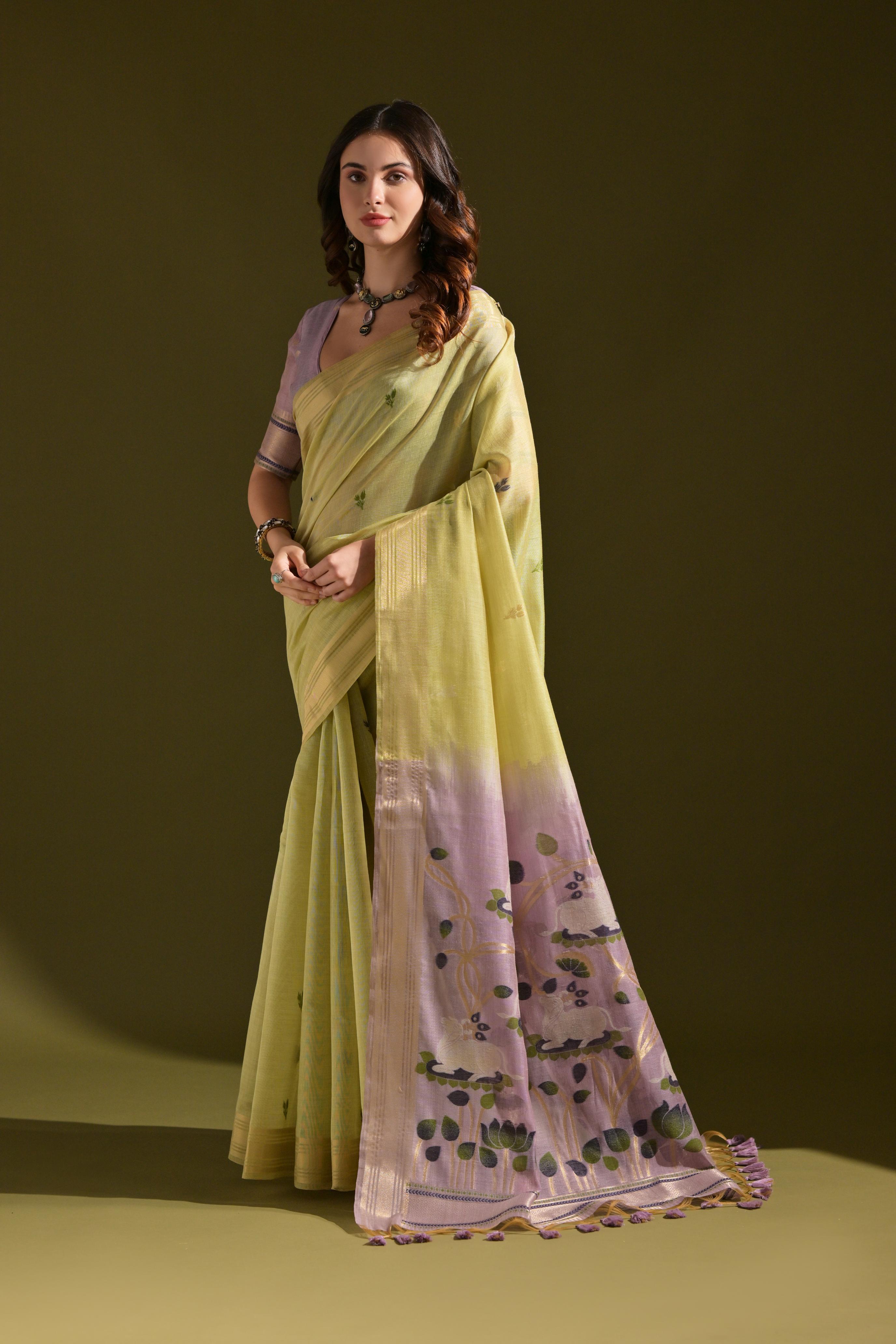 Ruhani -Ethnic motifs woven design saree with woven design border Has zari detail