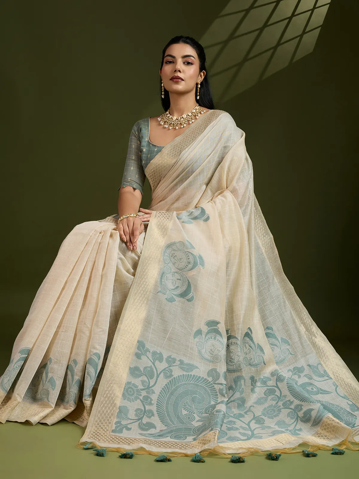 Morni- Royal Saree Luxurious Pattons  Delicate Thread Work