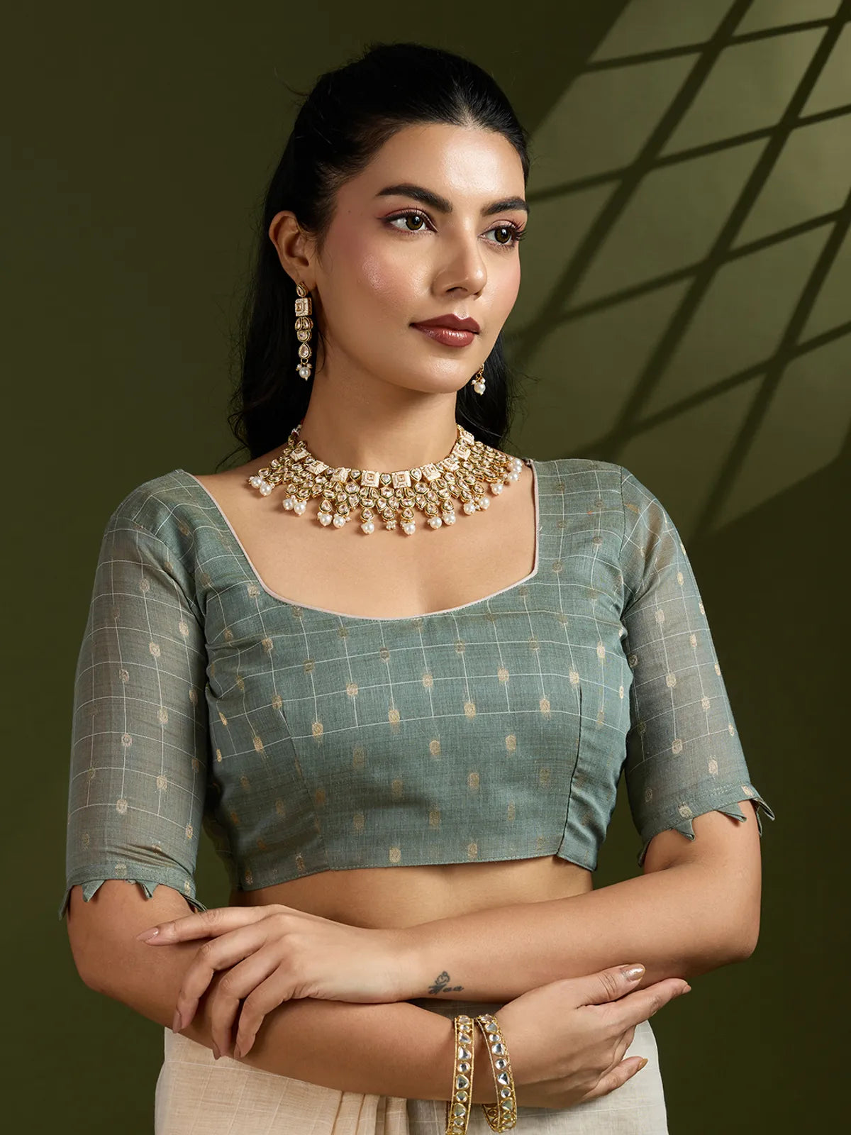 Morni- Royal Saree Luxurious Pattons  Delicate Thread Work