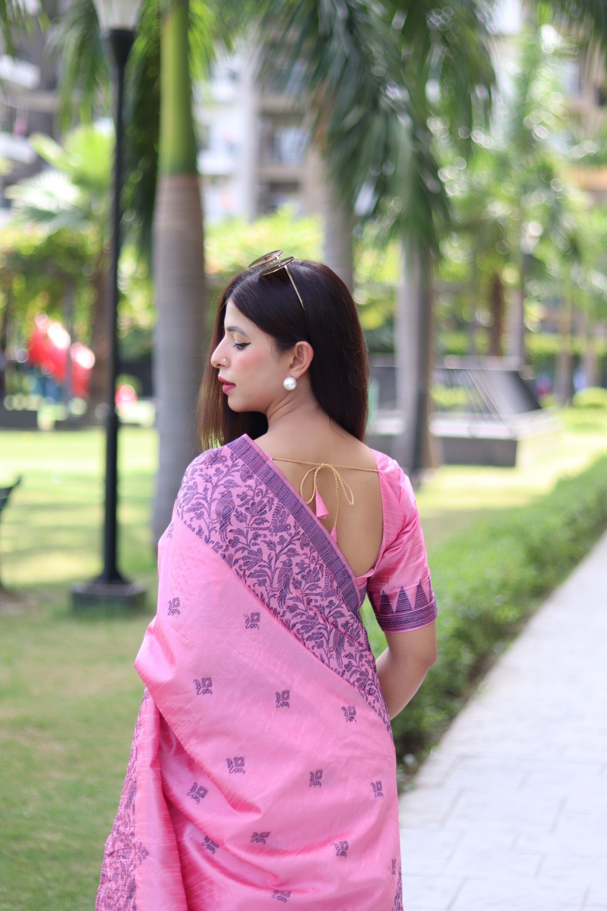 JIYA 1 Queen’s Choice – Rich Handloom Elegance
