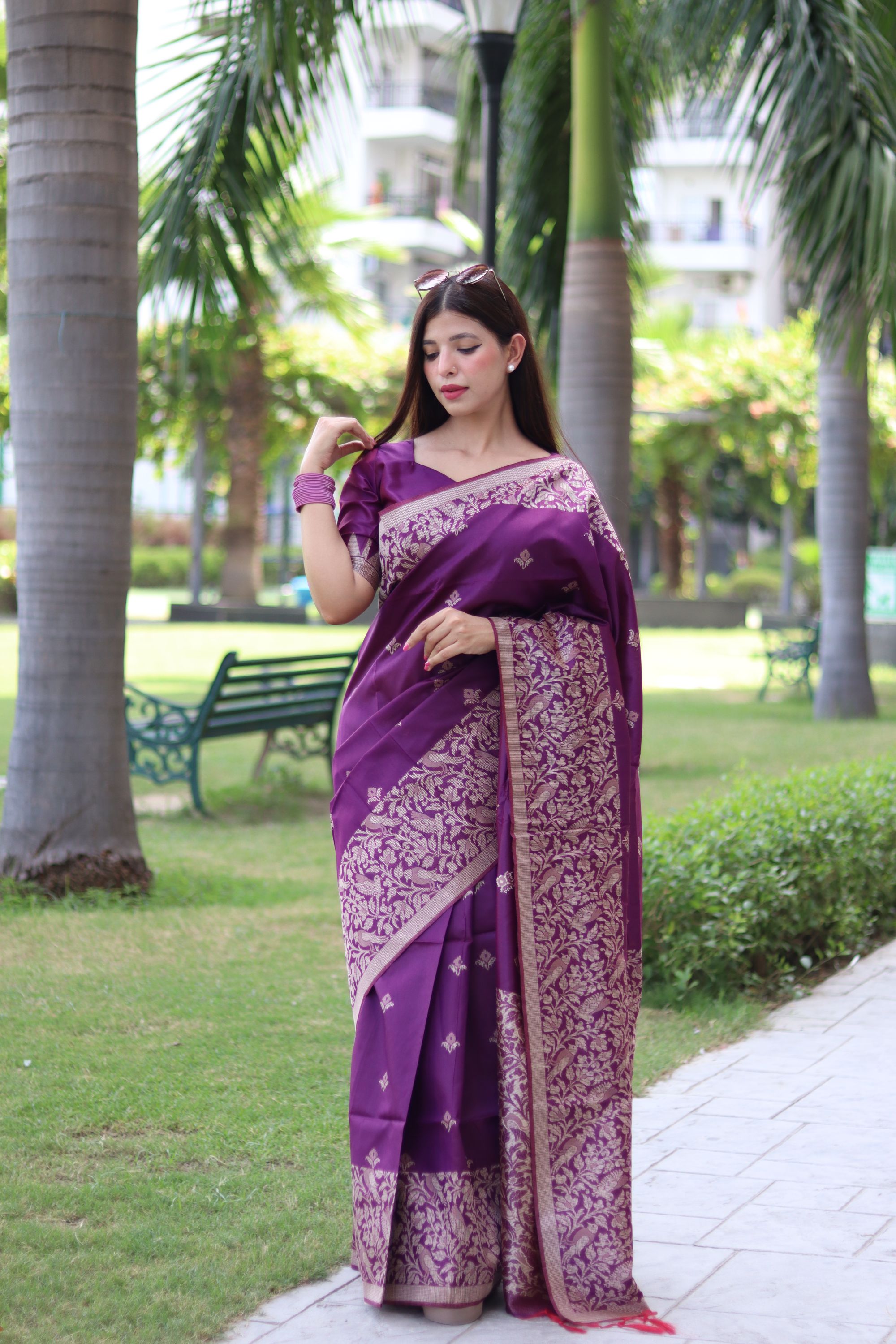 JIYA 1 Queen’s Choice – Rich Handloom Elegance