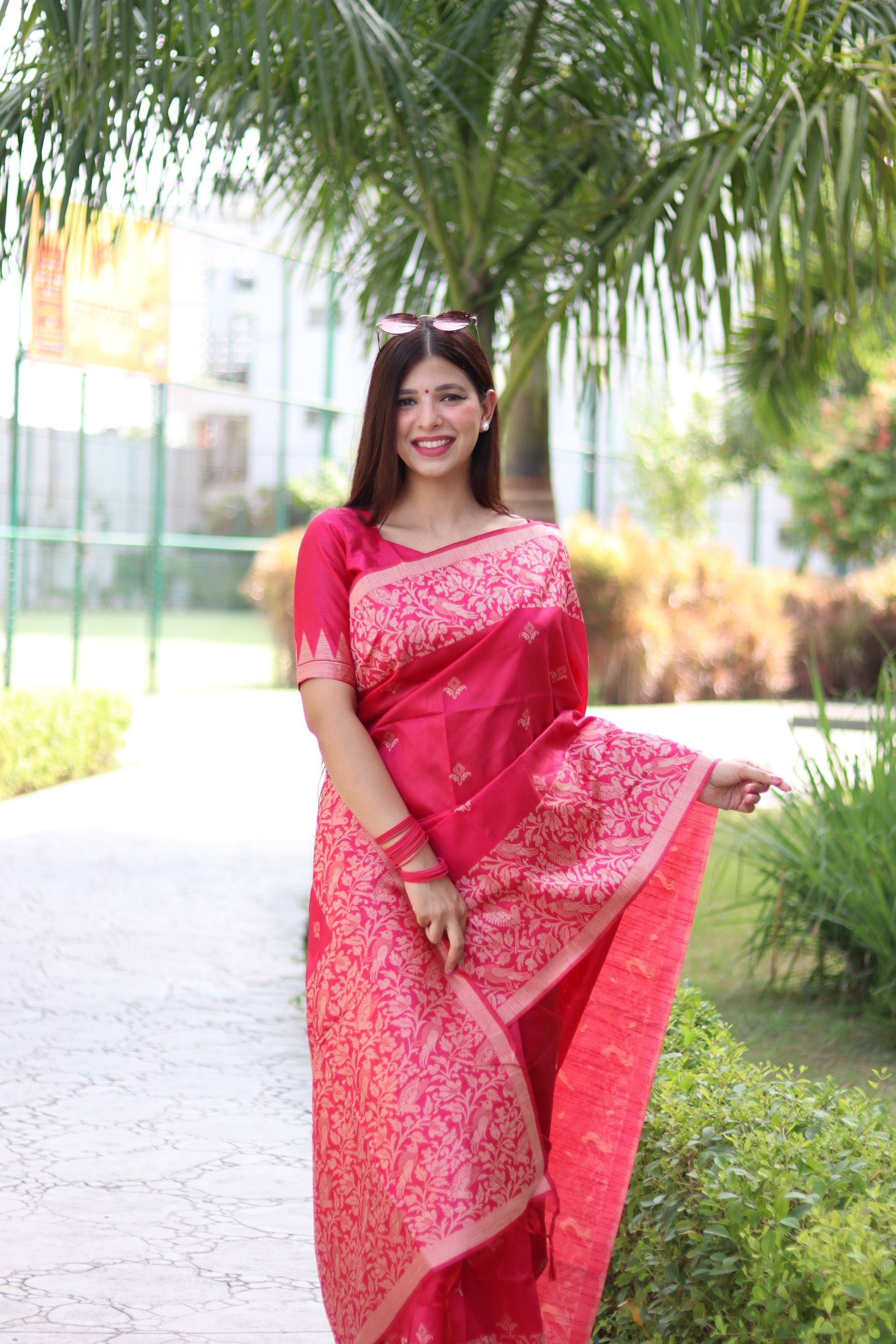 JIYA 1 Queen’s Choice – Rich Handloom Elegance