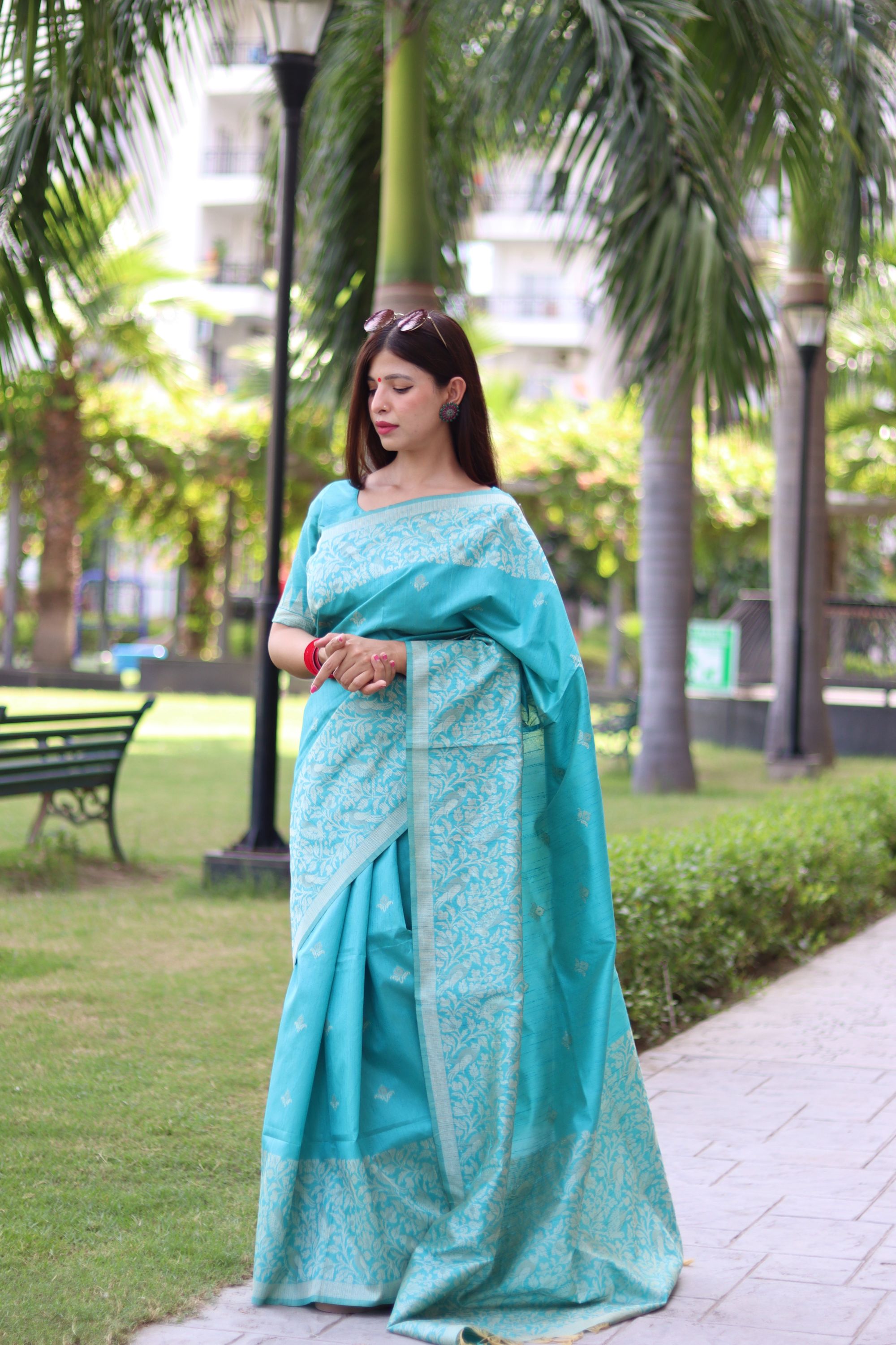 Jiya-2 Queen’s Choice – Rich Handloom Elegance