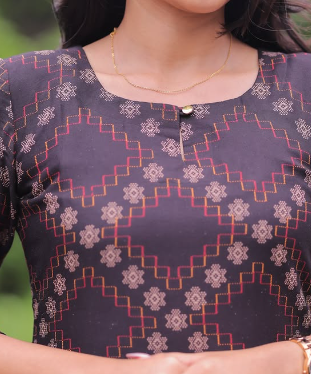 Aru- Garnet Weave Muslin Kurti with 3/4 Sleeves – Casual Chic