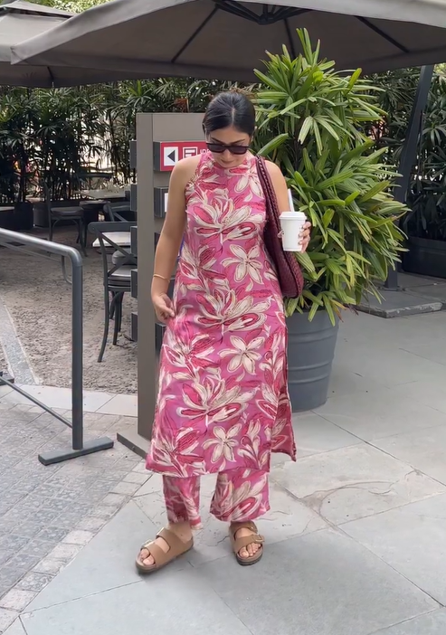 Vishi-  must-have kurta set print work and soft fabric