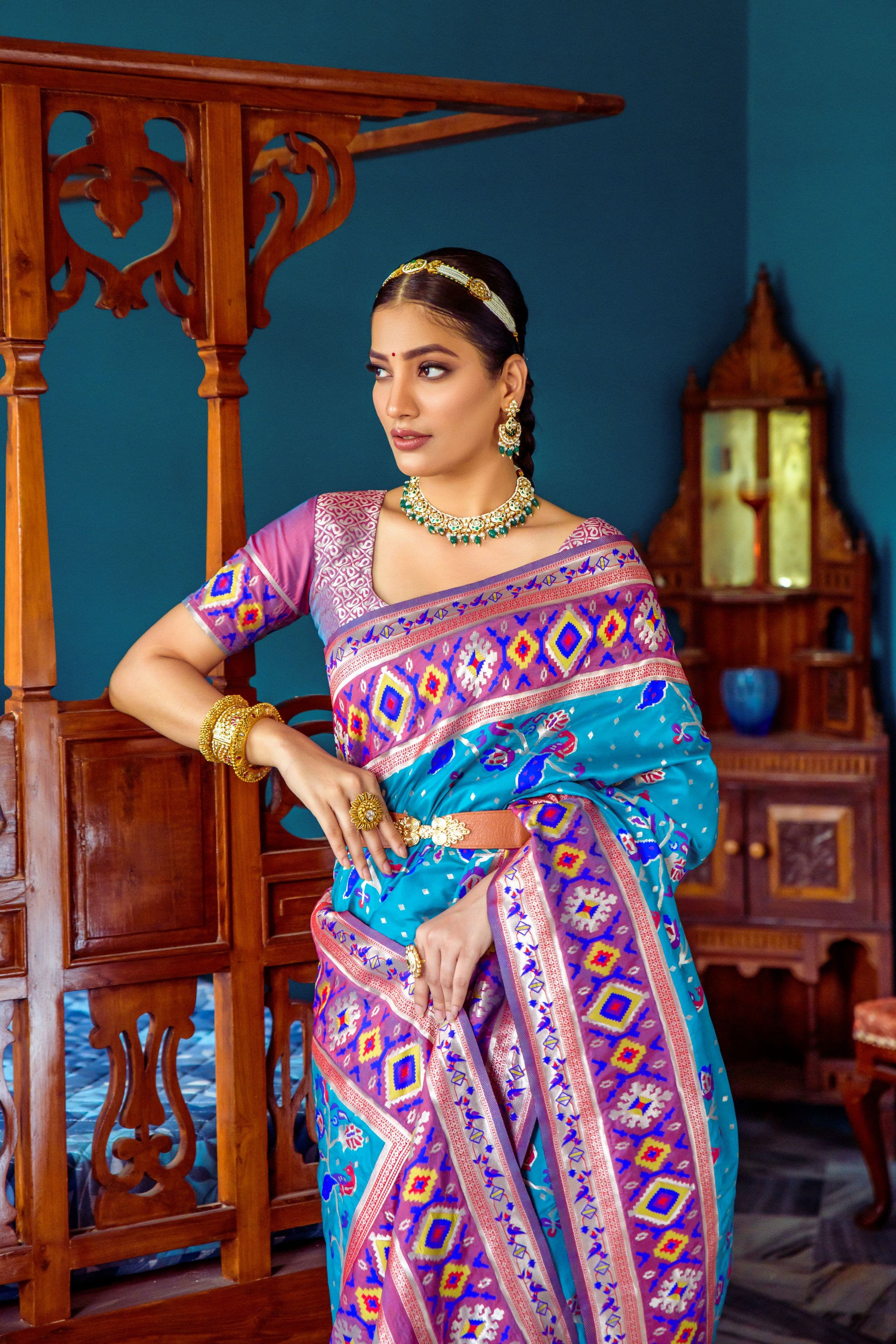 Queen- SUPERHIT DESIGN LAUNCHING IN PAITHANI PATOLA CONCEPT