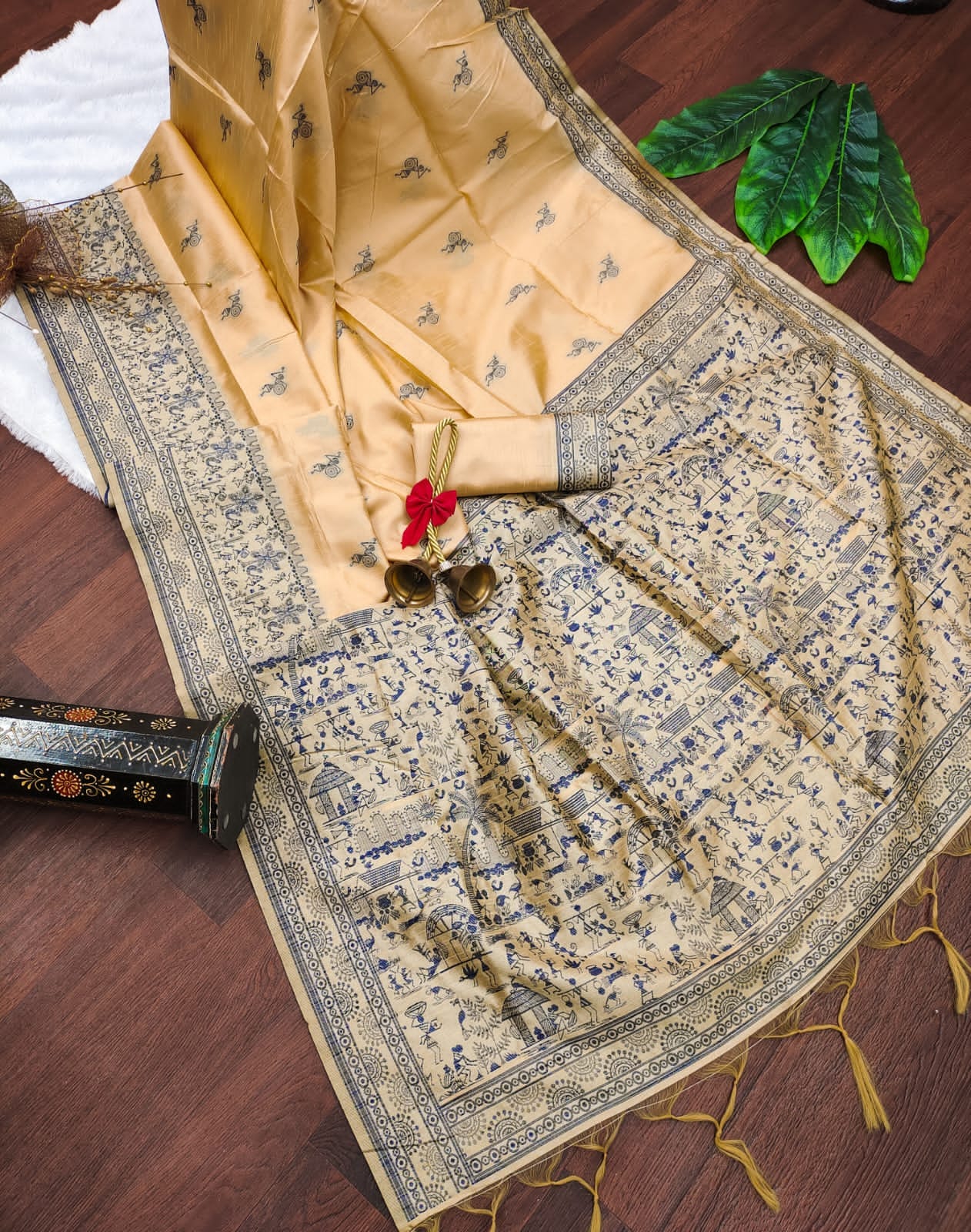Avny - Banglori  raw silk saree with weaving pallu and border
