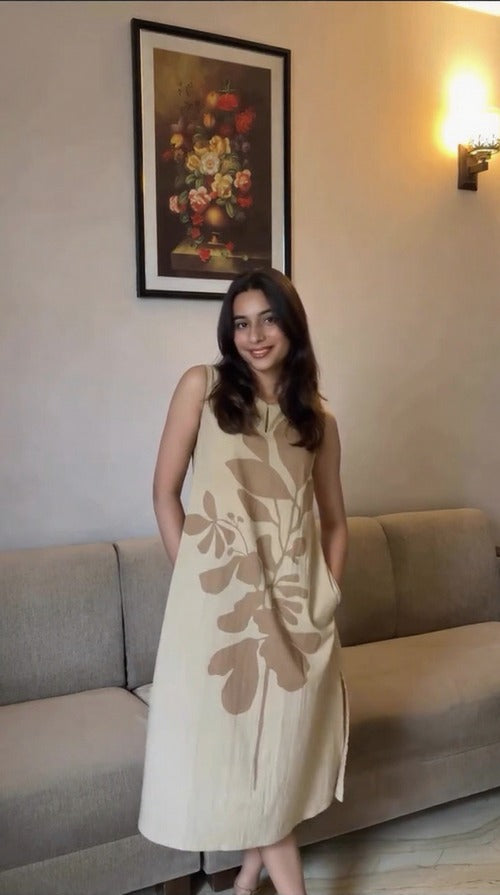 Sona- The Maxi dress fresh, the fit is relaxed