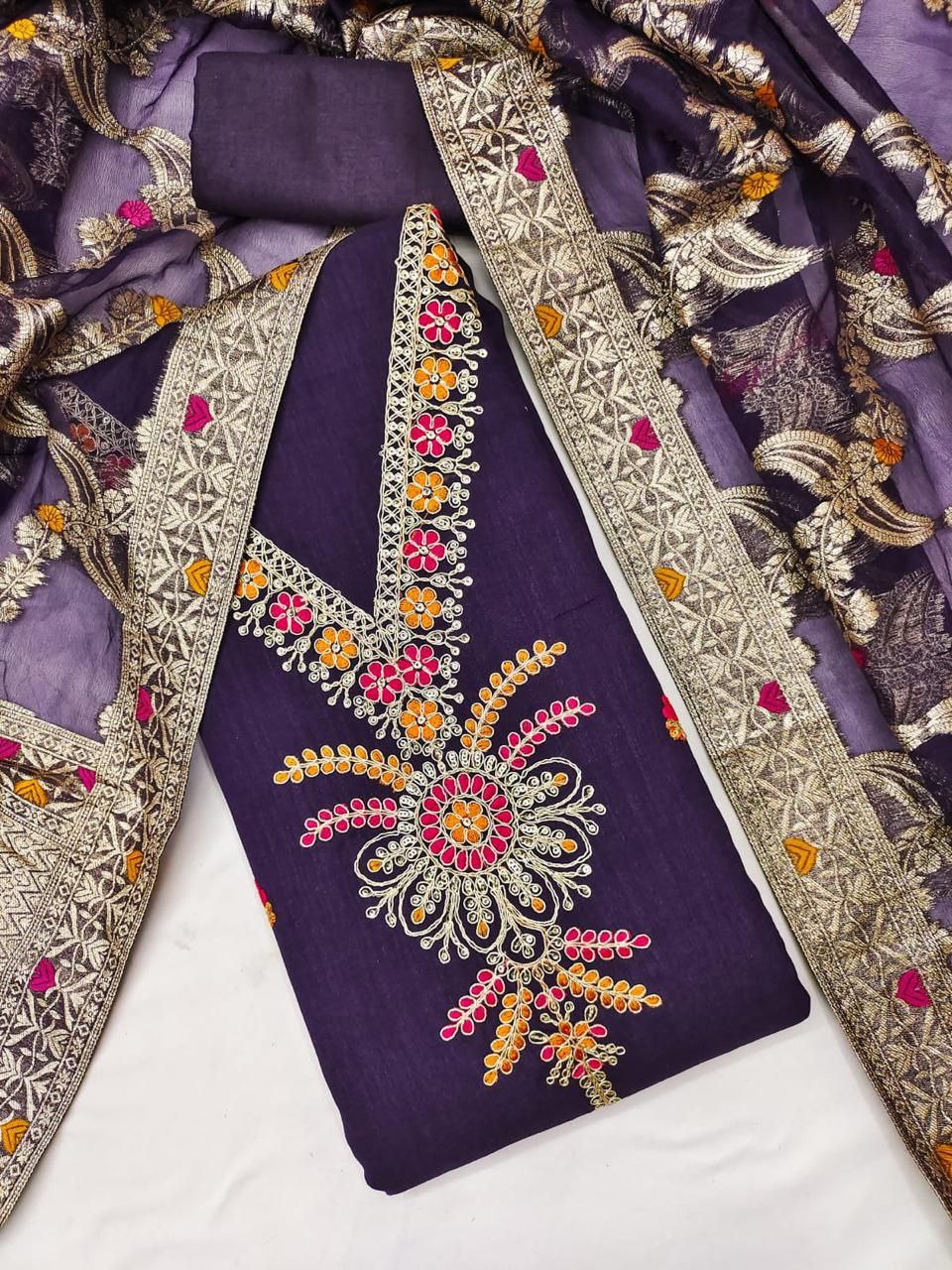 HAR- VICHITRA SILK WITH KODDING SQUANCE WORk