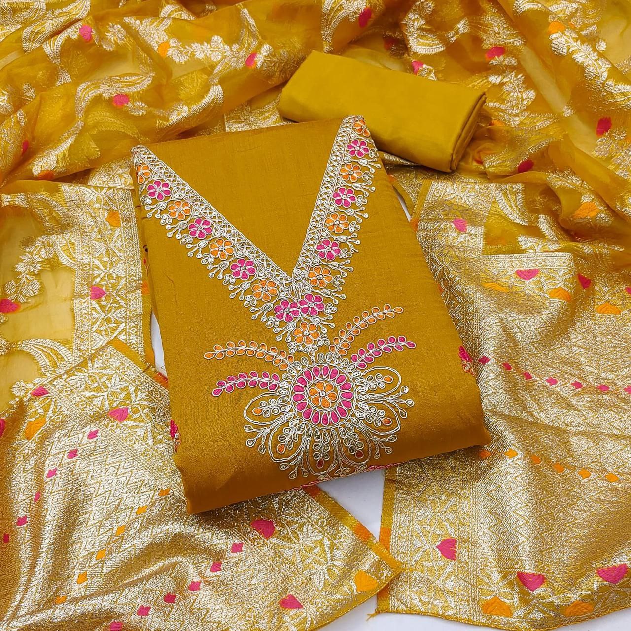 HAR- VICHITRA SILK WITH KODDING SQUANCE WORk