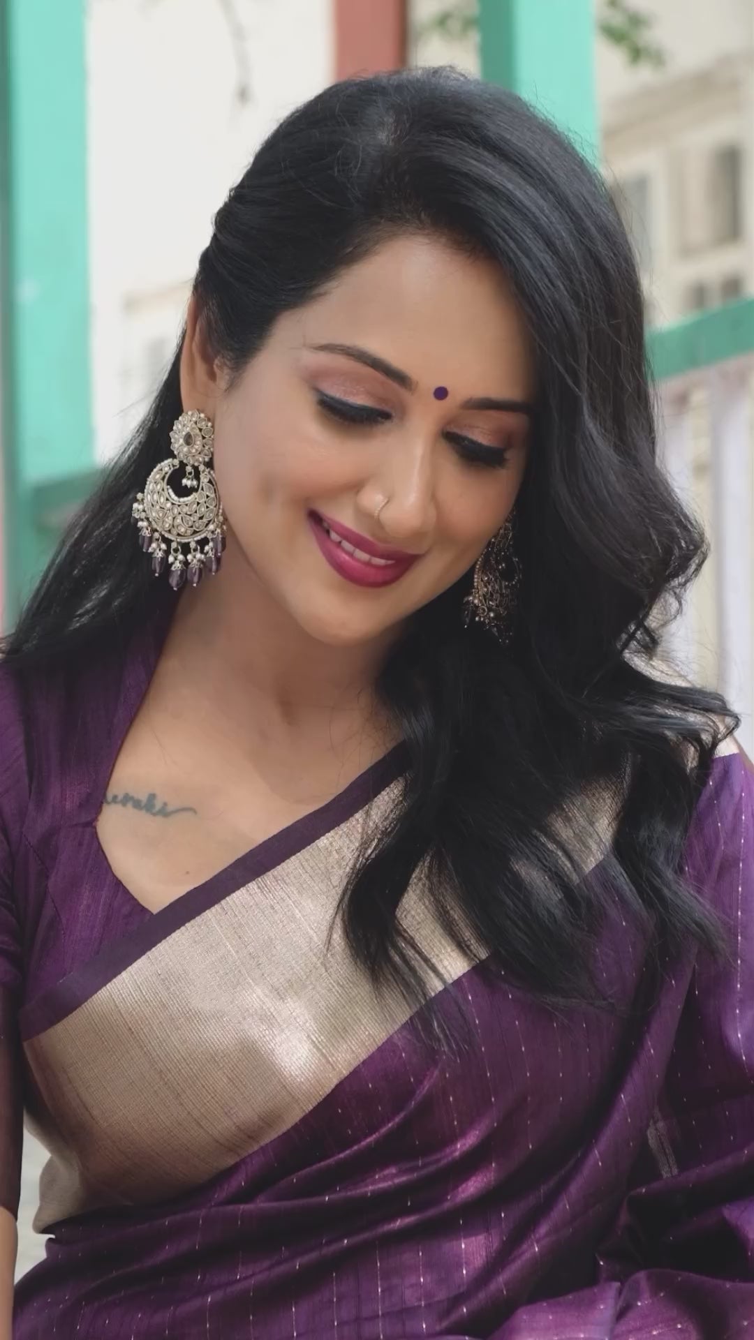 Mori- Emerald Glow – Raw Silk Elegance"