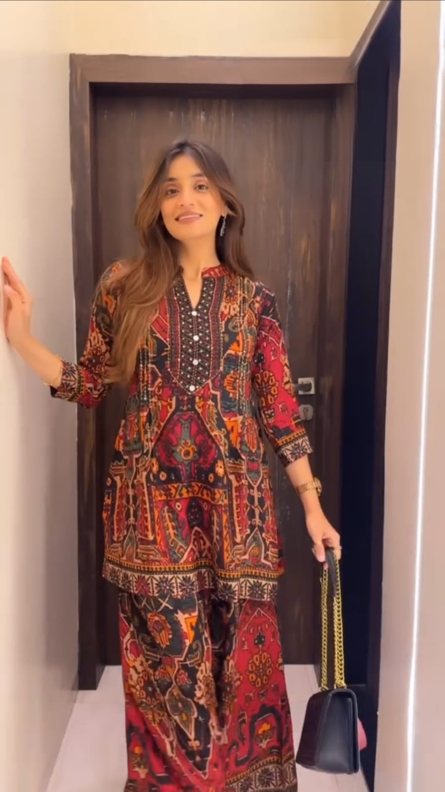 Luna- Featuring Beautiful Suit Sets in Pure Banarasi Silk Top with pent, it is beautifully decorated desgins